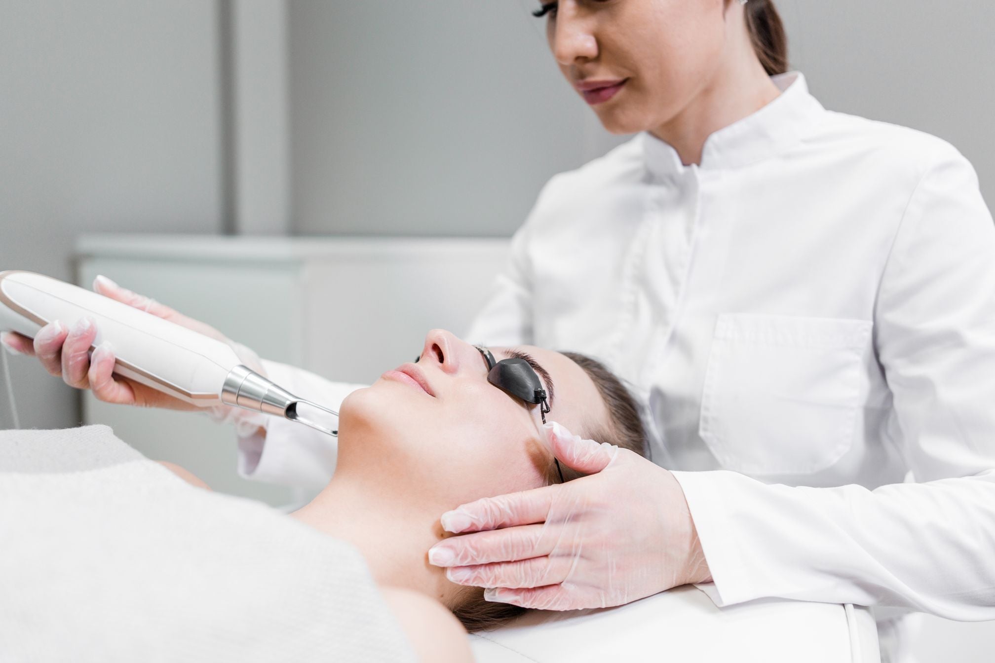 Laser Skin Resurfacing | Treatments - The Clinic Room – Theclinicroom